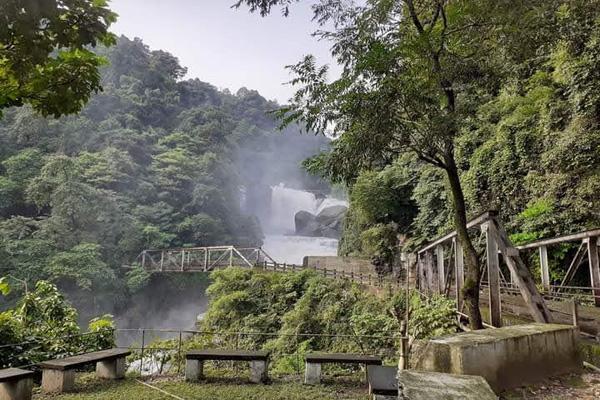 Guwahati to Mawlynnong & Dawki Tour Package (3 Day)